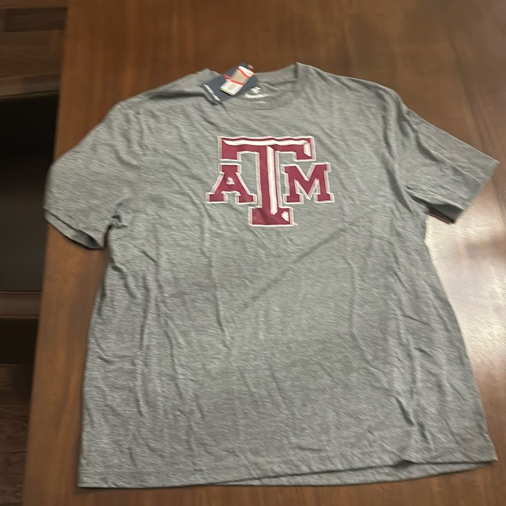 NWT Fanatics tshirt - men’s XL